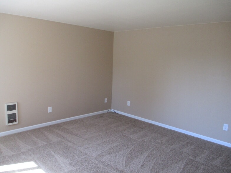 Building Photo - 3322 NE Lancaster St