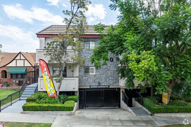Building Alternate - 610 E Providencia Ave