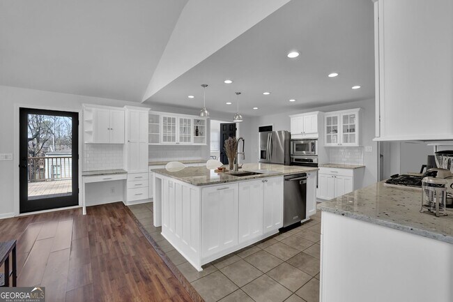Building Photo - 3474 Hildon Cir