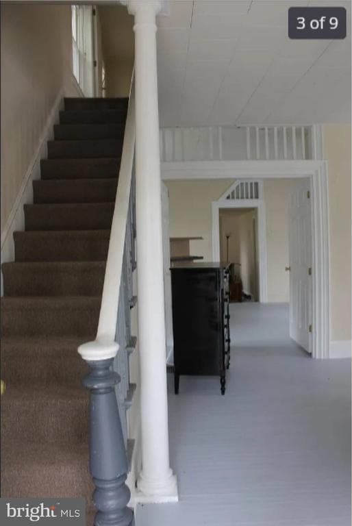 Building Photo - 5 New St E