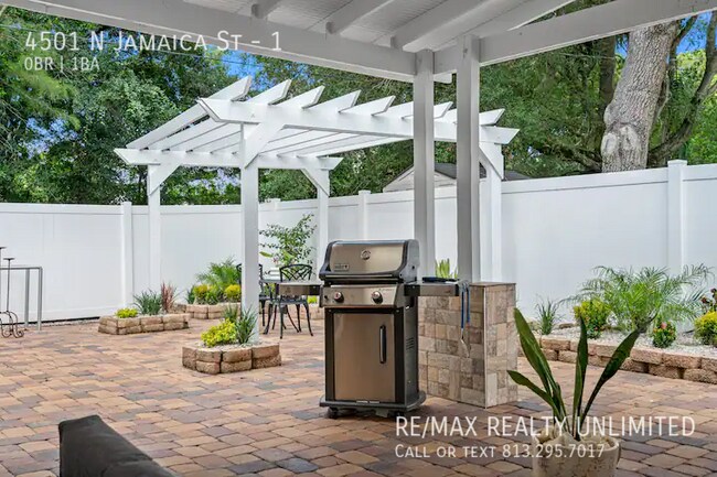 Primary Photo - Fully Furnished - Studio - 4501 N Jamaica ...