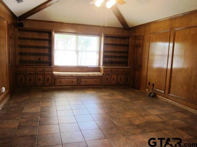 Building Photo - 401 Woodland Hills Dr