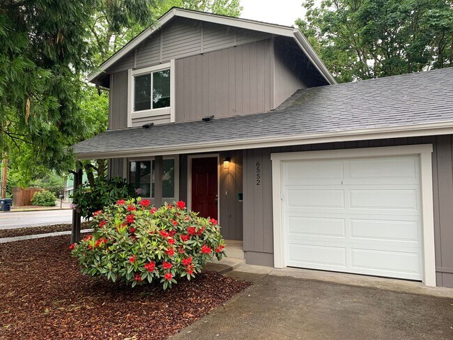 Building Photo - 6552th