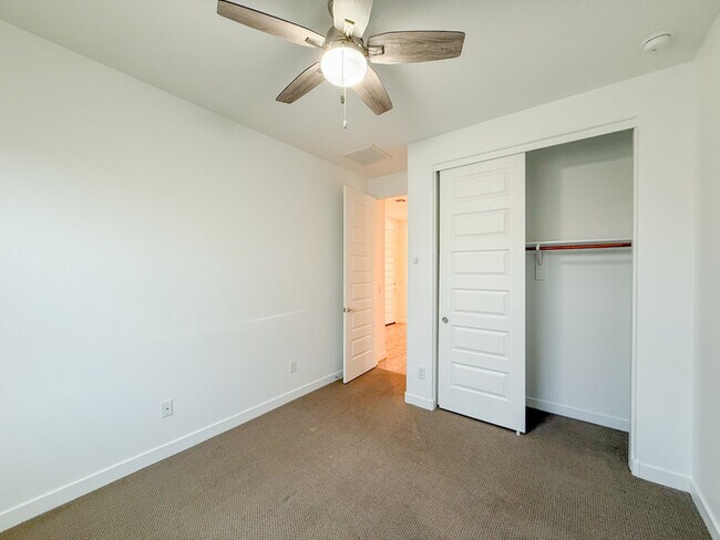 Building Photo - 3811 S 64th Dr