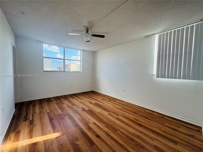 Building Photo - 1800 SW 81st Ave