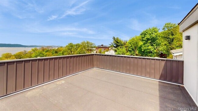 Building Photo - 16 Tiernans Ln