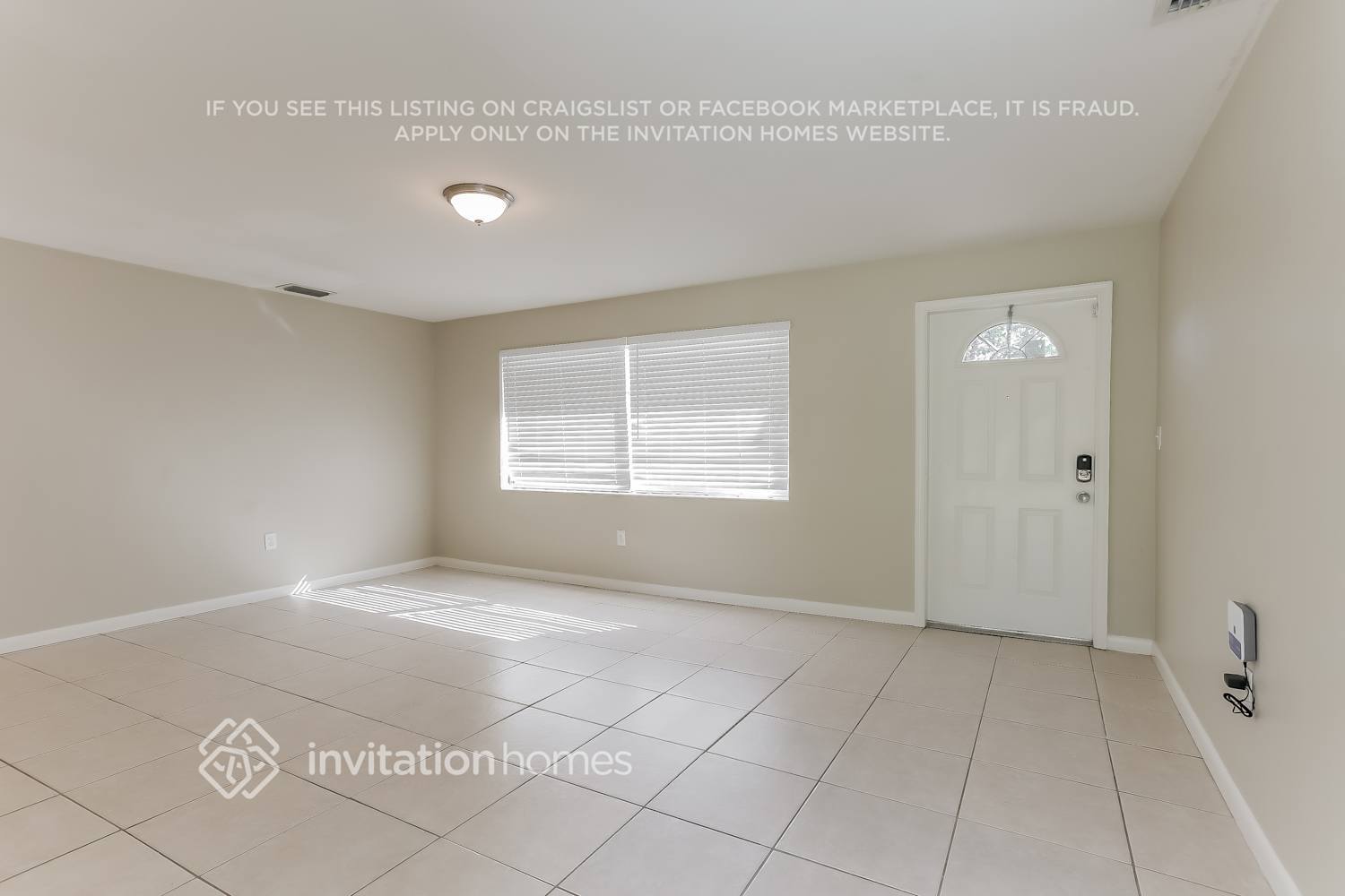 Building Photo - 5807 Mango Rd