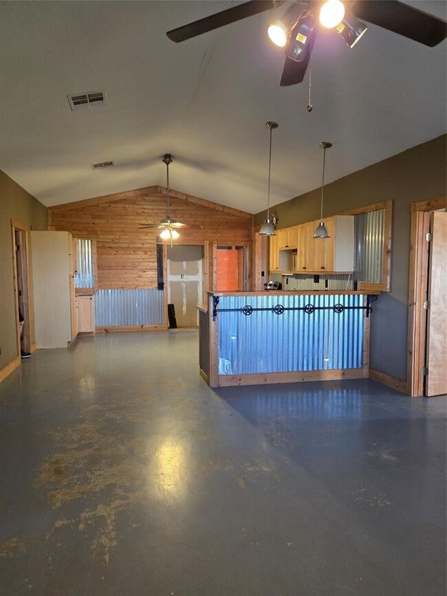 Building Photo - 4901 Co Rd 210