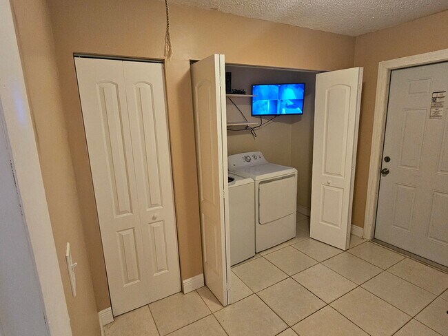 Building Photo - 641 SW 83rd Ave