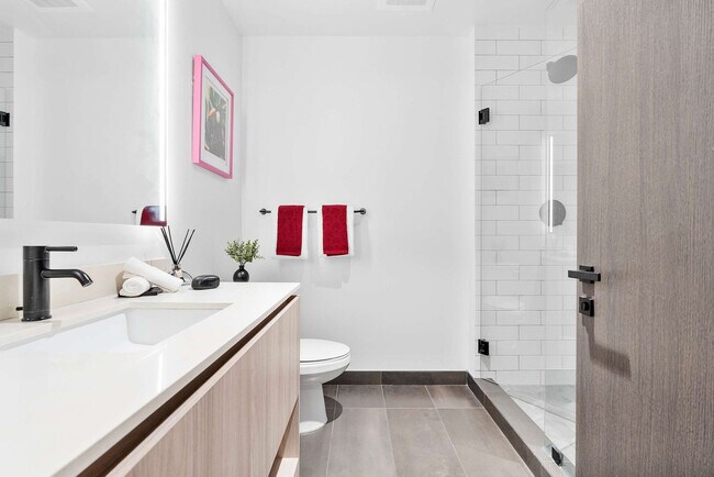 Building Photo - 398 NE 5th St