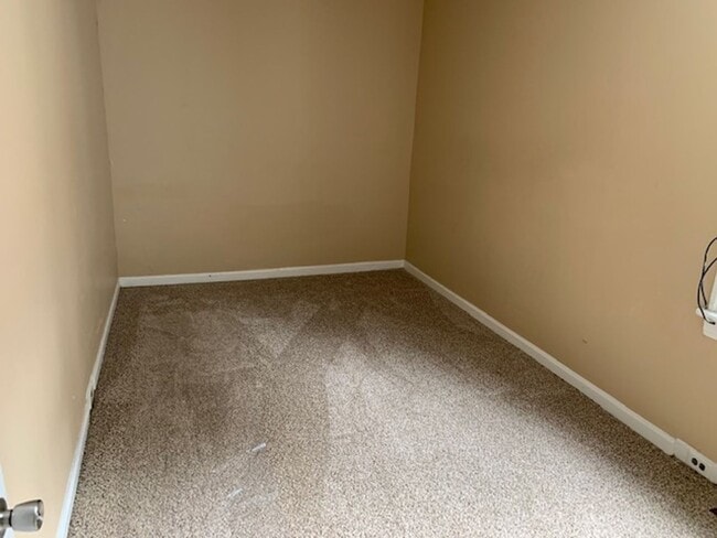 Building Photo - $950 Harrisburg 3 bedroom house for rent