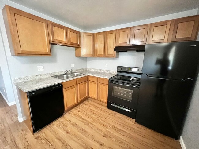 Building Photo - Myers Court