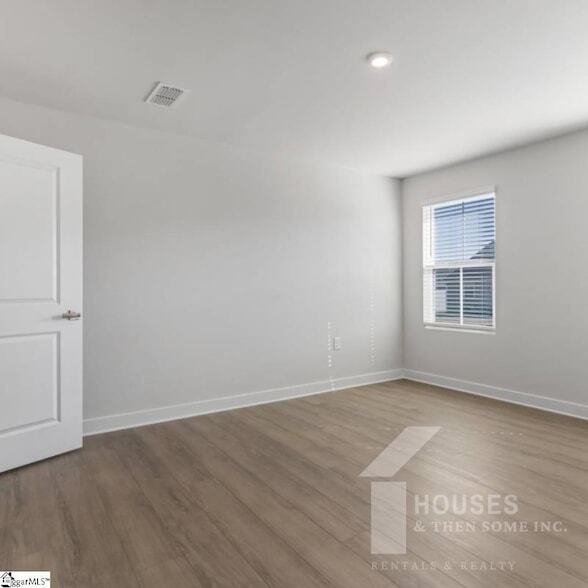 Building Photo - 1130 Bulrush Dr