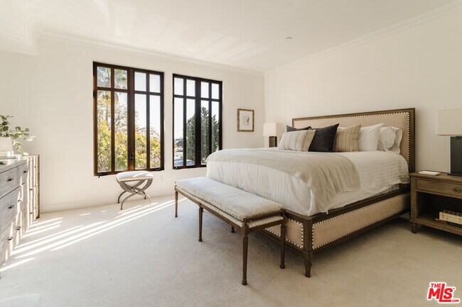 Building Photo - 11847 Gorham Ave