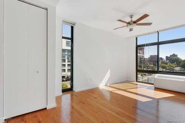 Building Photo - 48-21 5th St