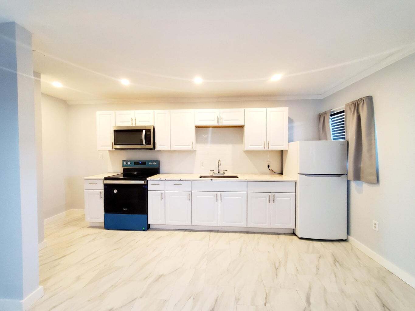 Building Photo - 201 Coppitt Rd