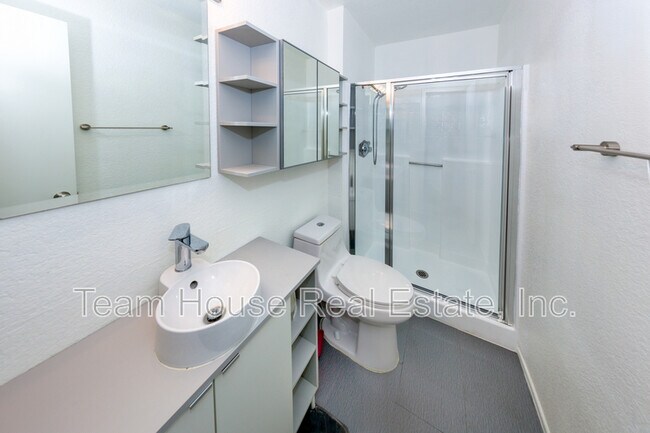 Building Photo - 25146 Steinbeck Ave