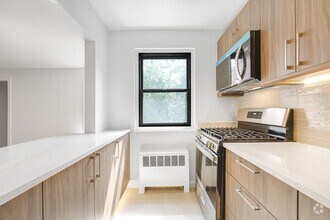Building Photo - Hudson Terrace E14