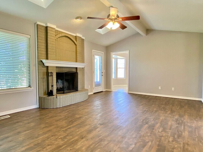 Building Photo - Great 3 bed 2 bath home in Edmond!