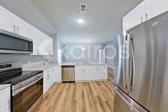 Building Photo - 22857 Monterey Ave