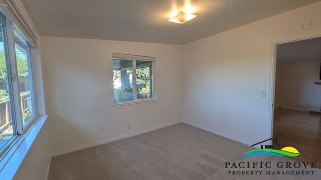 Building Photo - Bright and Cozy 3 Bedroom Home In Pacific Grove