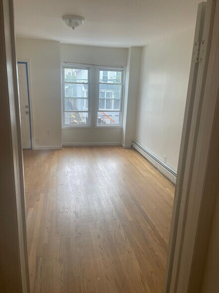 Building Photo - 62 Highland Ave