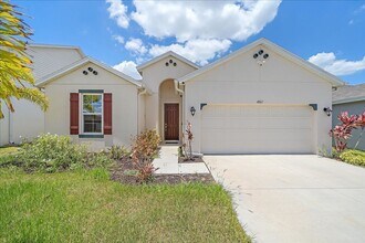 Building Photo - Annual 4 bed/2 bath Single Family Home