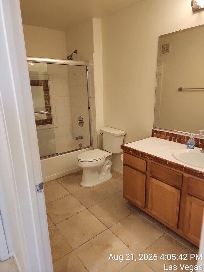 Building Photo - 664 Peachy Canyon Cir