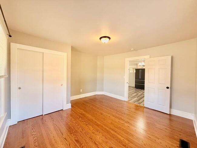 Building Photo - Charming 3 Bedroom Home for Rent!