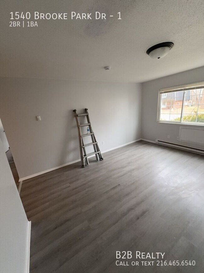 Building Photo - 1540 Brooke Park Dr