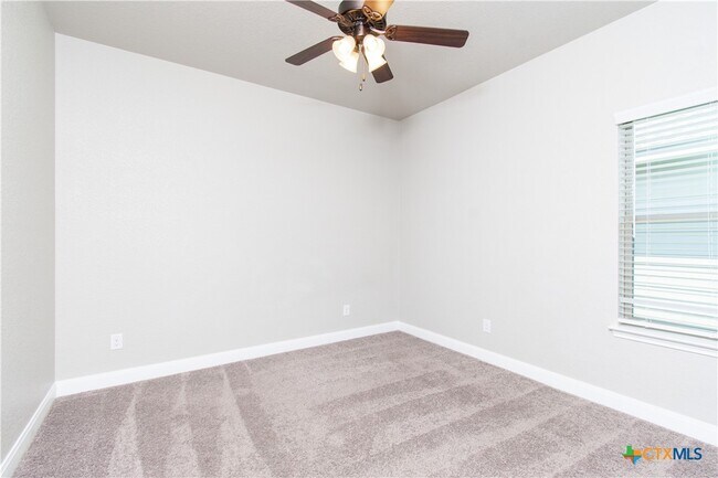 Building Photo - 7506 Hickman St