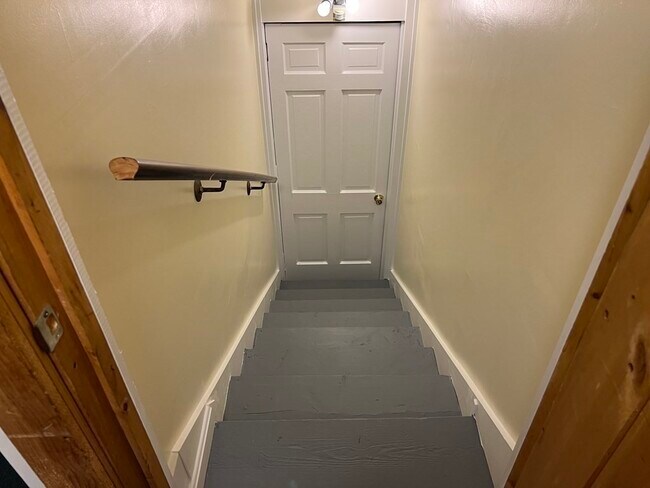 Building Photo - 120 Bond Rd