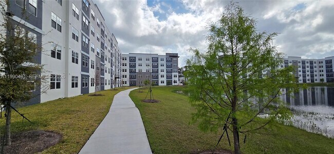 Building Photo - 5579 Millennia Park Dr