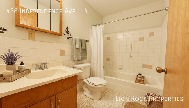 Building Photo - 438 Independence Ave N