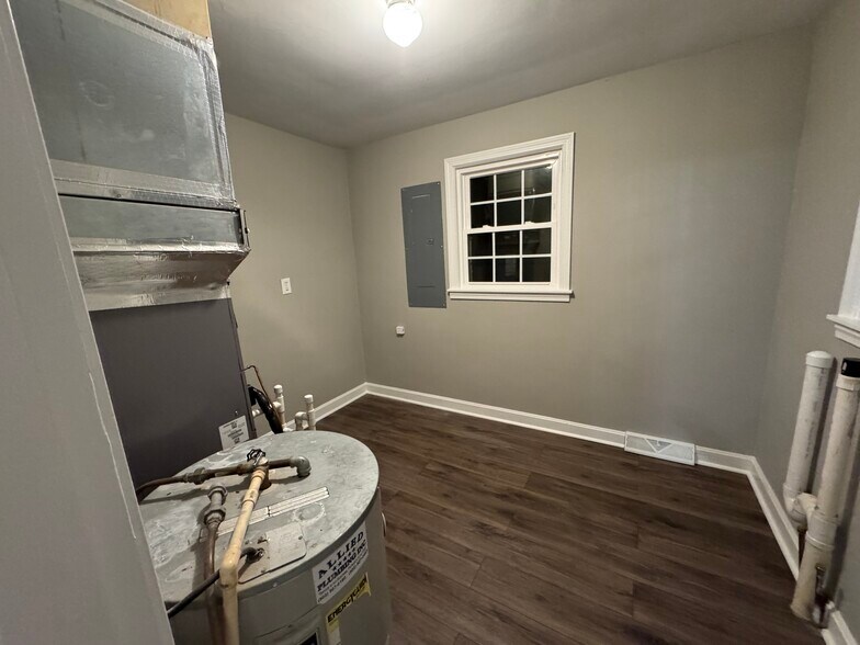 Pantry/utility room - 100 Sunset Dr