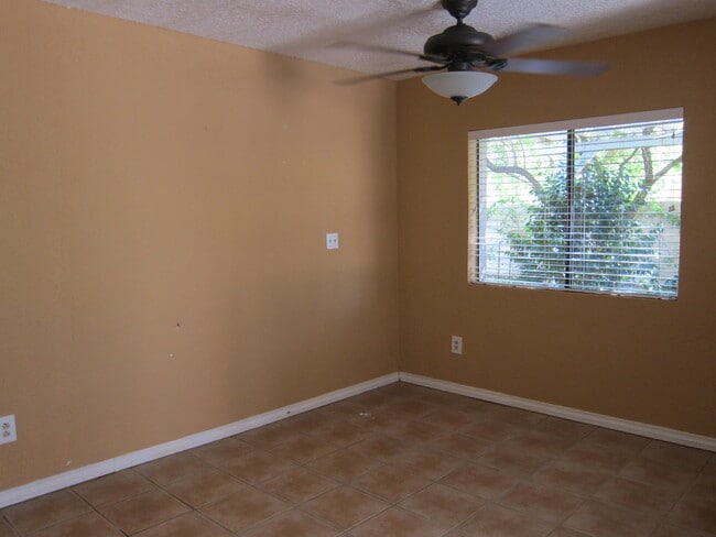 Building Photo - 52740 Avenida Obregon