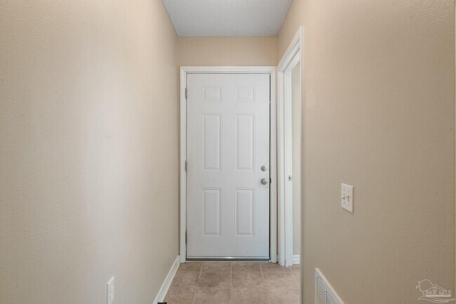 Building Photo - 9771 Cobblebrook Dr