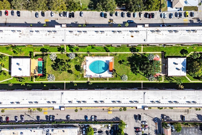 Building Photo - 4502 N Federal Hwy