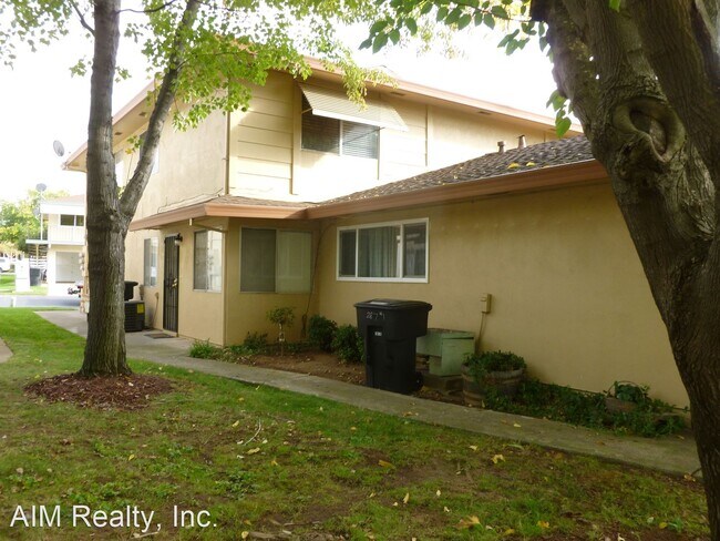 Building Photo - 2 br, 1 bath House - 287 SHARP CIRCLE #3