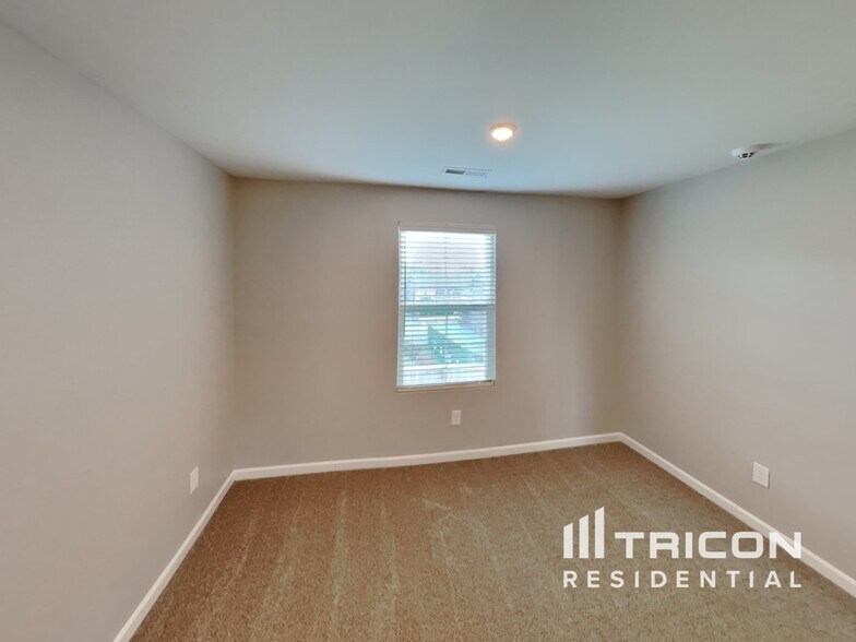 Building Photo - 4623 Sweet Bulb Ln