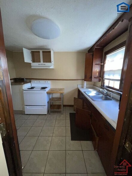 Building Photo - 3502 Lansing Ave