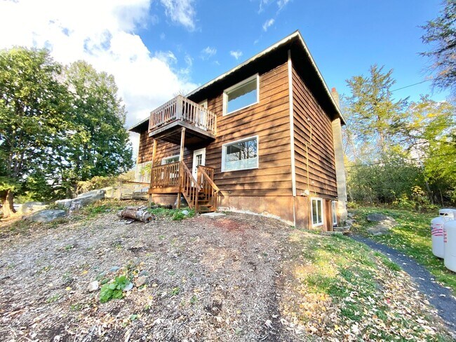 Building Photo - 125 Station Rd