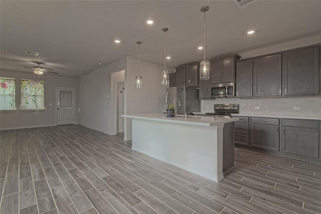 Building Photo - 147 Breccia Trl