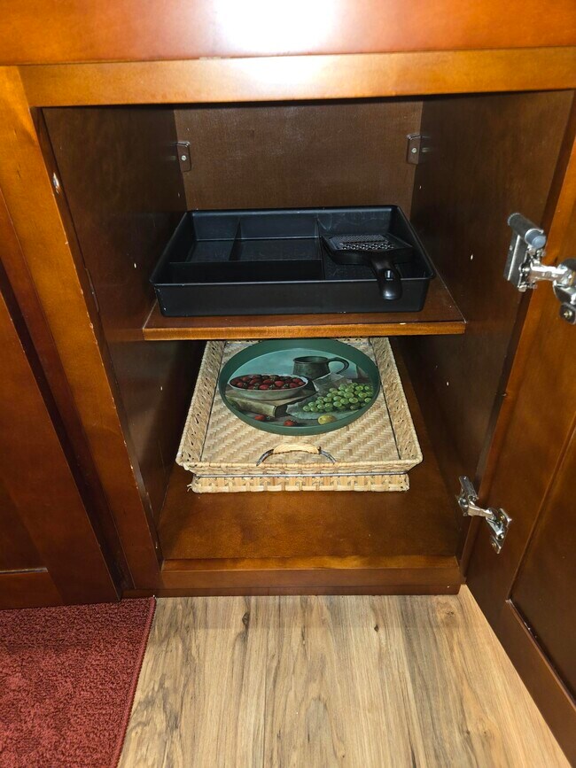 Building Photo - 1213 5th St