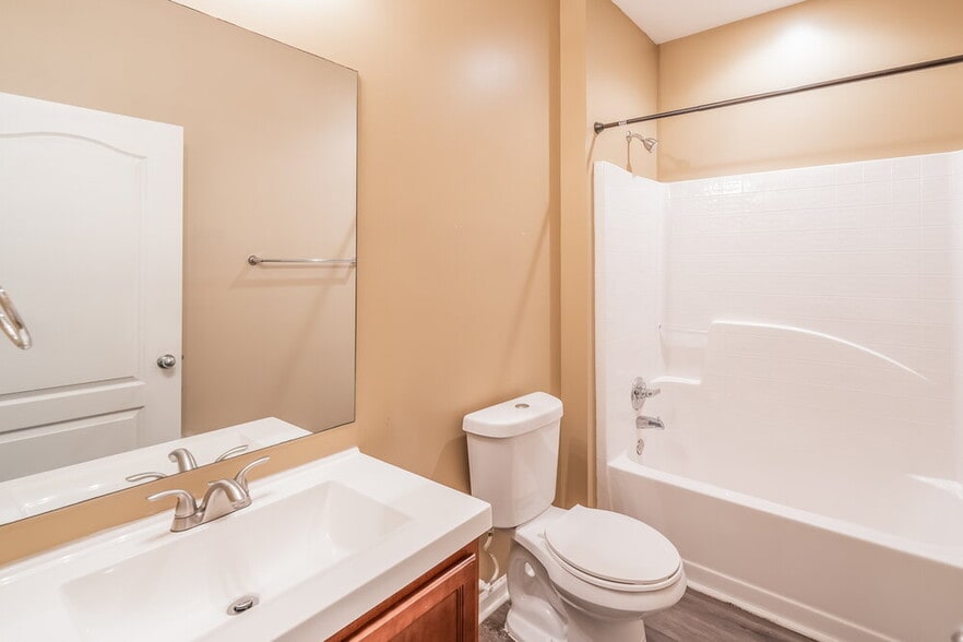 Building Photo - 4800 Deer Foot Cove