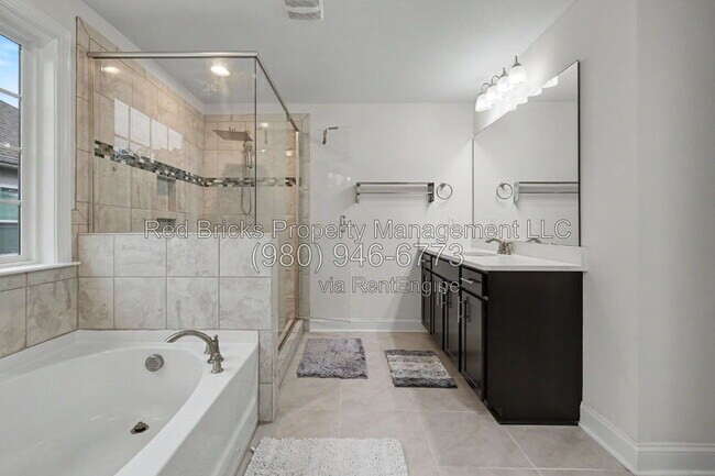 Building Photo - 3034 Stephen Pace Trl