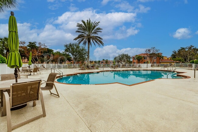 Building Photo - 12060 Lucca St