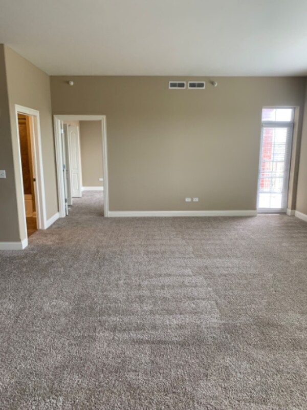 Building Photo - 2 Itasca Place