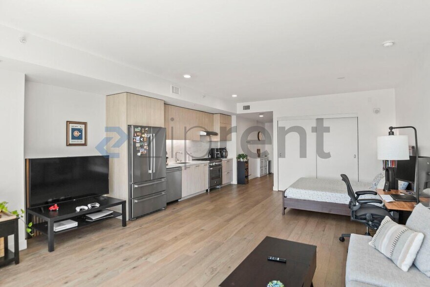 Building Photo - Unit 10710