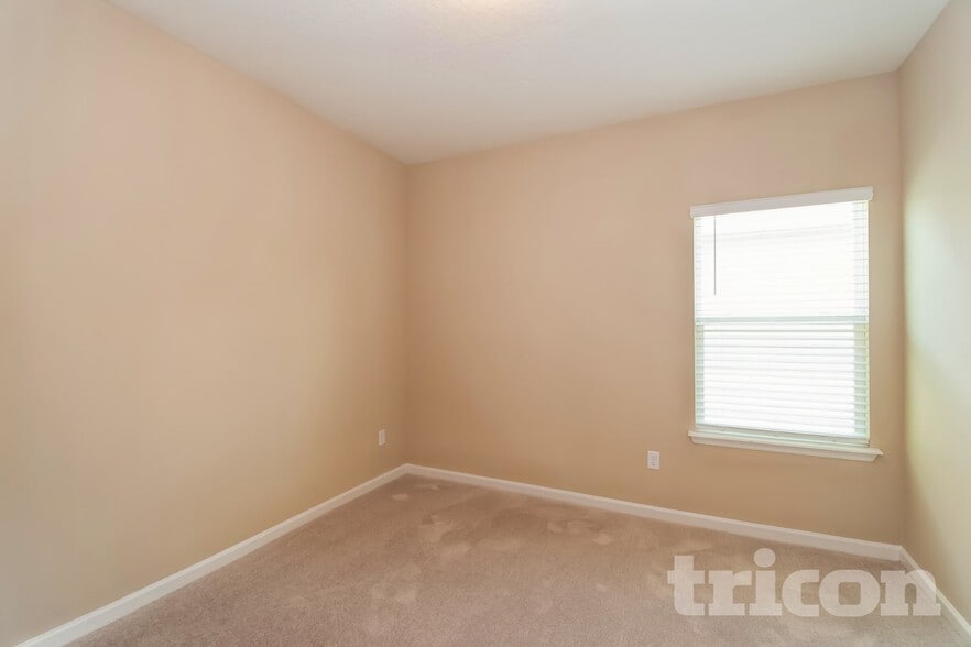 Building Photo - 10148 Pavnes Creek Dr